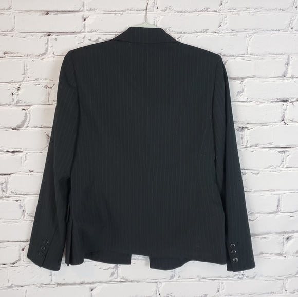 Emanuel Ungaro Black Pinstripe Blazer - Picture 2 of 4